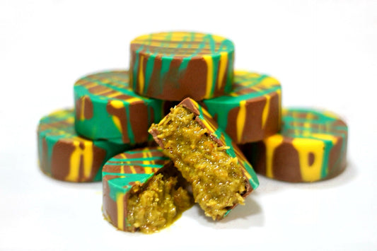 12oz Viral Dubai Knafeh Pistachio Chocolate Bar Rounds (6 Pack) With A 4oz Side Of Pisatchio Dipping Cream